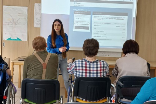 Predavanje o spletnih, bančnih prevarah